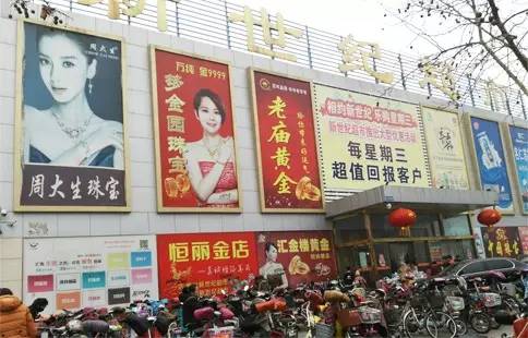 �r��������